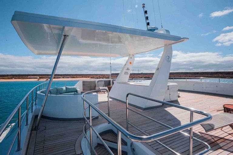 Alya Catamaran Galápagos cruise – exterior