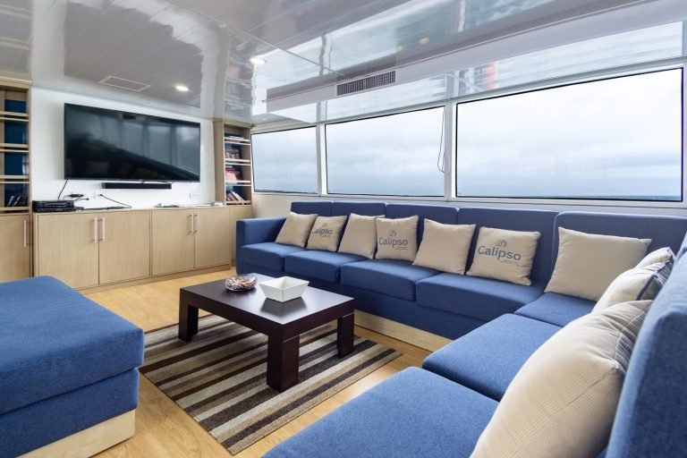 Calipso Yacht Galápagos cruise – lounge