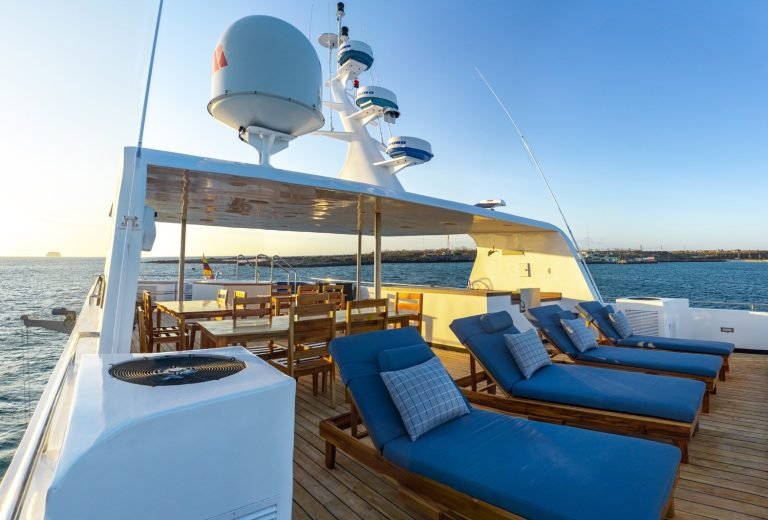 Calipso Yacht Galápagos cruise – sundeck